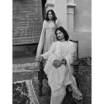 Richa Chadha Instagram - 'Pata ab tak nahi badla hamara, wahi ghar hain wahi qissa hamara' A portrait of my fav duo @alifazal9 and @therichachadha, dressed in their new chikankari clothing venture @ehaabcouture ❤ #bnw #alifazal #richachadha #ehaab #design #photo #classic #shotonfilm #greyscale
