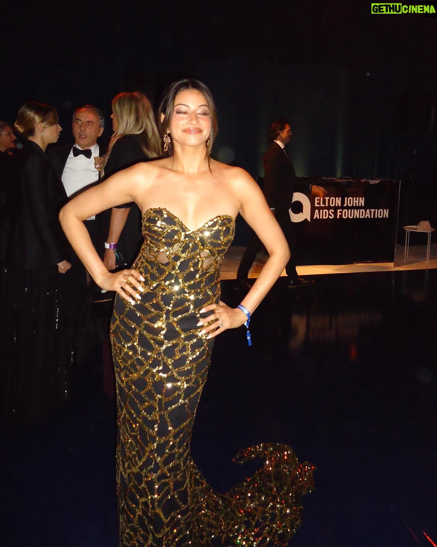 Richa Shukla Moorjani Instagram - #EJAFOscars in @marcbouwer π€ Thank you @ejaf @eltonjohn @davidfurnish @nph @dbelicious tiffanyhaddish @__Gabriels__ Makeup @thegabriellealvarez using @sahursartbeauty Hair @kattthompson Stylist | @styledbyambika Style Team| @mrs.Jun.tailor @sarahmgibsonn Clutch| @auvrelifestyle Earrings| @hanut101 Rings| @levian_jewelry @davidyurman Shoes| @aeranewyork (vegan π) Photos @gettyentertainment and my 15 year old digital cam π·