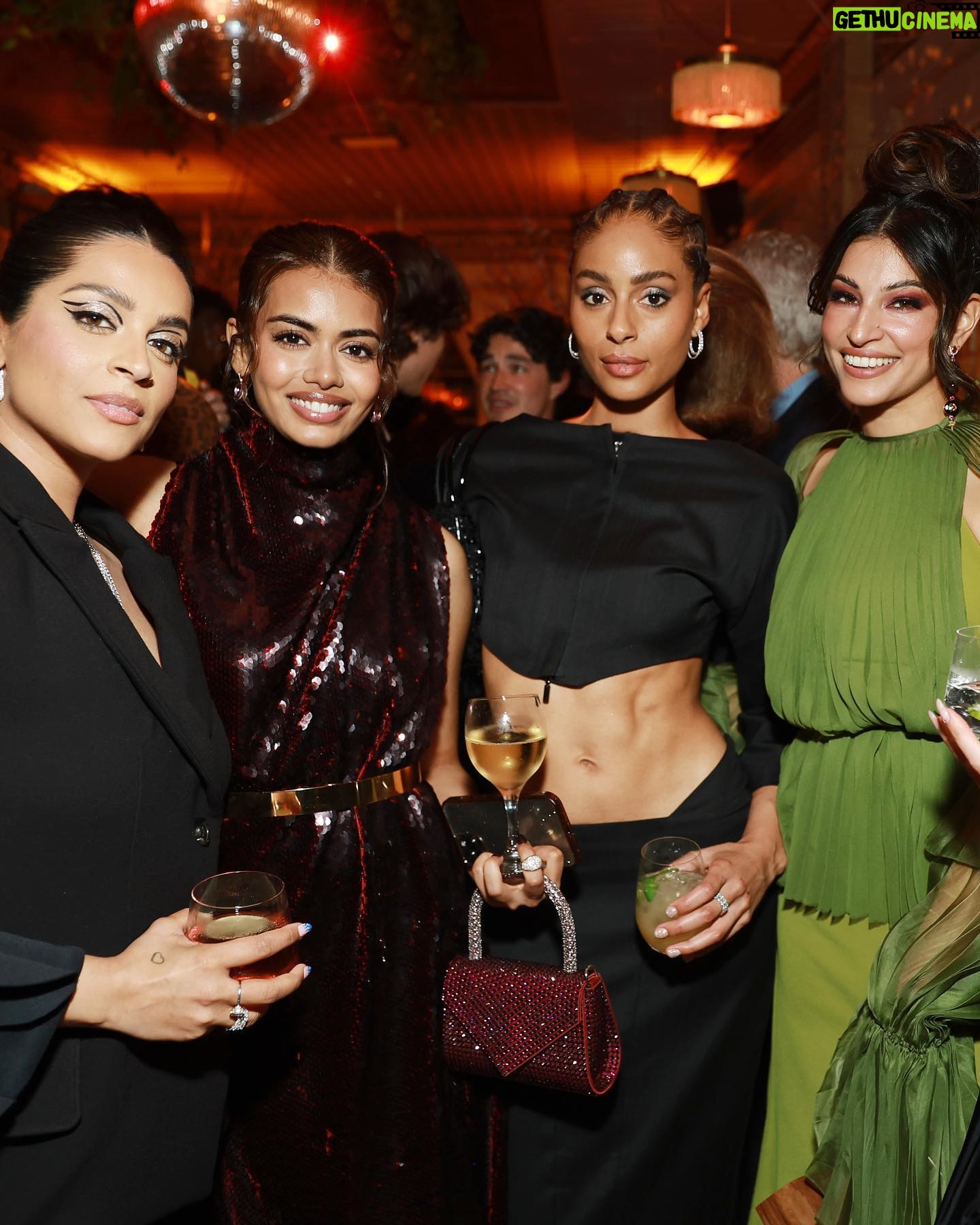 Richa Shukla Moorjani Instagram - πππ @vanityfair @instagram #vfvanities With this being an evening to celebrate the next generation of Hollywood, the best part of the night was the most heart centered conversation that breathed new life into me with @alokvmenon who reminded me of the the importance of our work as artists to BE the love that we want to see in this world, to never allow ourselves to feel immobilized by pain and suffering and to keep our hearts open no matter what, so we can drench this world in light and compassion through our work as storytellers. π€ β¨ Dress @bibhumohapatra Stylist @styledbyambika Hair @virginie.pineda Makeup @thegabriellealvarez Earrings| @hanut101 Rings| @davidyurman @hanut101 Clutch| @auvrelifestyle Shoes| @willa.phoenix Tailor| @mrs.jun.tailor Style Team| @leksywolk @sarahmgibsonn