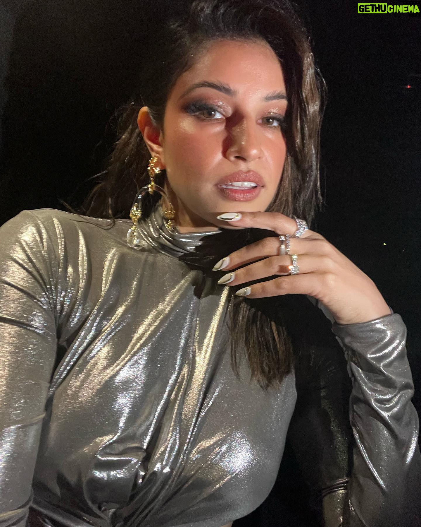 Richa Shukla Moorjani Instagram - @mptf @hollywoodreporter ✨ @styledbyambika @josephchase @thegabriellealvarez 👗 | @lapointe 💎 | @levian_jewelry @anabelachan @a.jaffe @alexisbittar @azzafahmy @onkamal 👛 @auvrelifestyle Courtesy of Getty Images for MPTF