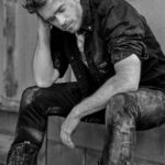 Richard Madden Instagram - Interview magazine out now 🤠 Photographed by Bruno Staub, Styled by Mel Ottenberg Grooming: Barbara Guillaume Production: Lolly Would Tailor: Susie Kourinian