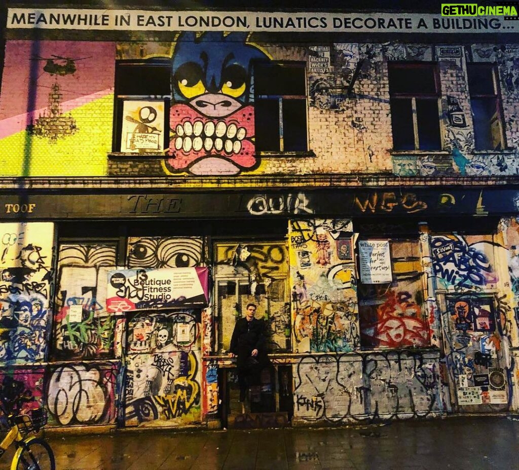 Richard Madden Instagram - Meanwhile In East London