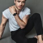 Richard Madden Instagram - @britishgq Out Now! Thank you so much for honouring me with this years Hugo @boss Most Stylish Man at the #GQAwards !! Thank you to @ritaora for presenting it to me 🔥 Writer: @alfredcytong Groomer: @charley.mcewen Photographer: @marianovivanco Stylist: @tonycooky Creative direction: @paulsolomonsgq