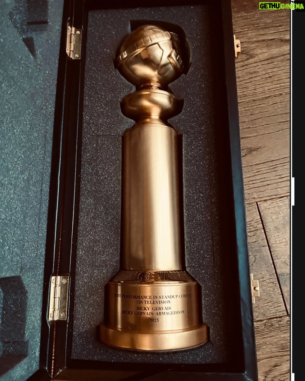 Ricky Gervais Instagram - It’s arrived! #Armageddon @goldenglobes