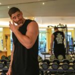 Rico Verhoeven Instagram – YES…..I’m on vacation
YES…..I’m enjoying myself
YES……I’m taking a day off now and then
Being in the gym isn’t a obligation nobody is forcing me to go but it’s a lifestyle. Turning a thought, a motivation into a habit is really hard but it’s just  as breathing……just do it.