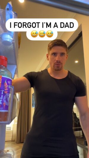 Rico Verhoeven Instagram - The moment I forgot my role in my household 😅