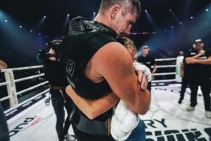 Rico Verhoeven Instagram - Happy to be back 💪🏻