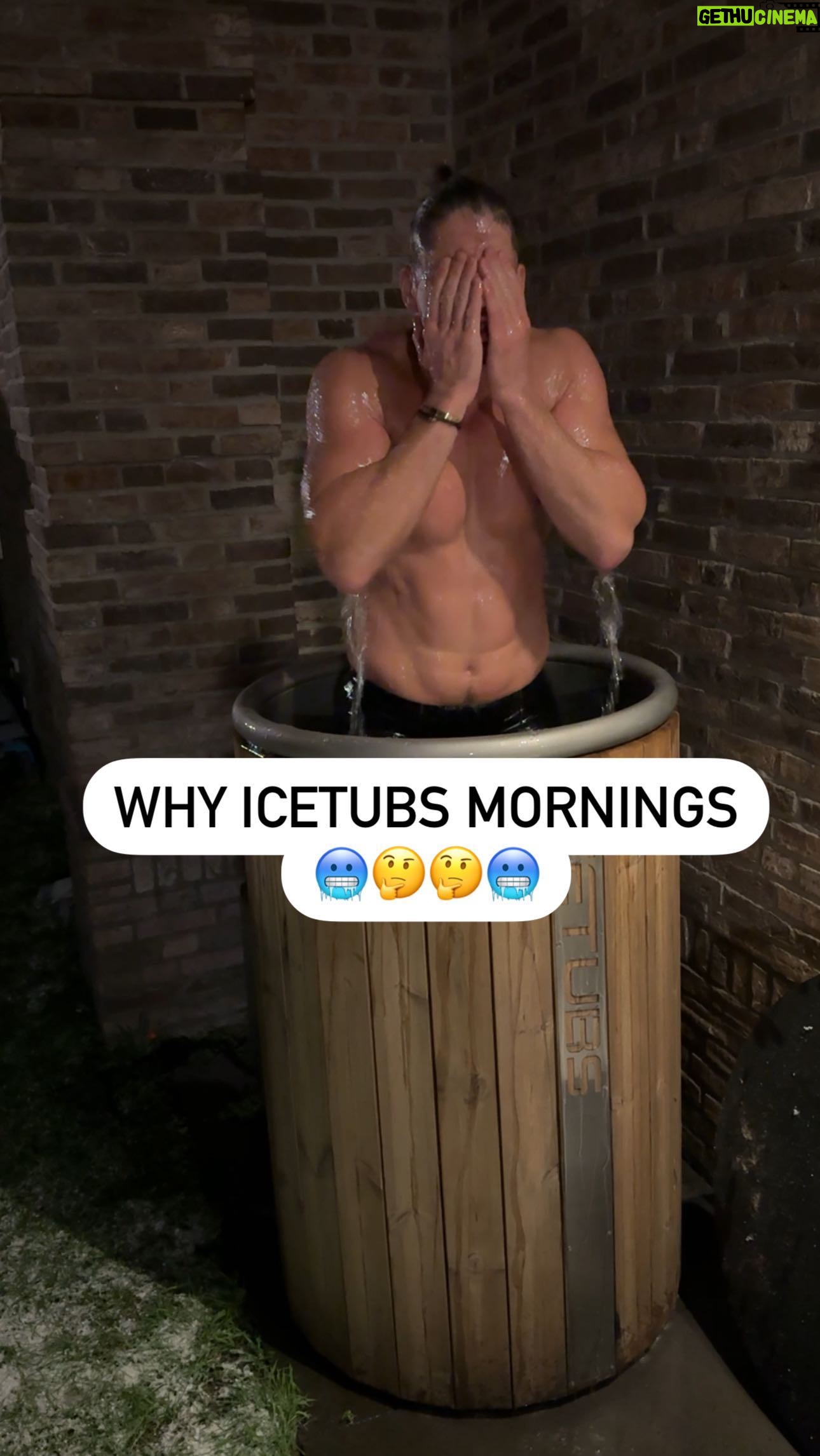 Rico Verhoeven Instagram - During the week I’ve been getting a lot of questions why I’m doing the @icetubs every morning. Next to a lot of health benefits I really have the feeling I start my day stronger then if I don’t do it(probably a mental thing) 🤷🏻♂️ THE PERFECT KICKSTART 🔥🔥🔥 MORE INFO: @icetubs Voice and information by dr Gary Brecka
