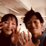 Riho Yoshioka Instagram - "時をかけるな恋人たち" 最後まで見て頂きありがとうございました。 走り切ったよー！ メリークリスマス🎄 今日、脚本上田誠さんのシナリオブックが発売します♪ また会える日まで👋