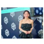 Riho Yoshioka Instagram - "ティファニーワンダー"オープニング💍 TOKYO NODEで昨夜開催されました。 職人技と創造性、日本との密接な関係… 創業187年以来世界中に送り出された数々の名作と共に 会場は華やかそのものでした🧚🏻‍♂️ 日本では17年ぶりのエキシビジョン。 歴史的に貴重な作品たちが一斉に500点も集結するまたとない機会です。 パワーに圧倒されて最後は口ぽかーんでした。 私も改めてゆっくり見に行こうと思っています。 時間をかけて心ゆくまでお楽しみください🤴 @tiffanyandco #Tiffanyandco #TiffanyWonder #ティファニー展 #TiffanyPartner #pr