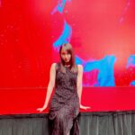Riho Yoshioka Instagram - 映画"怪物の木こり" Japan premier🐈‍⬛◾️🫦🧛🏻‍♀️🍫Halloween仕様, 12月1日公開! dress @emporioarmani jewelry @boucheron @warnerjp_official #映画　#怪物の木こり　#ﾊﾛｳｨﾝ