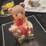 Riho Yoshioka Instagram - お誕生日のメッセージ, 沢山ありがとうございました🎂🍓 とても嬉しかったです。 支えられてるんだなって改めて感じました。 今年は大きな変化のある年になります。 難しい事が立ちはだかる毎日ですが 日々悩みながら、どうしたら一番作品を見て下さる方に 楽しんで貰えるかなと模索している所です。 色々と皆様にご報告することも控えていますので、 春先頃まで見守って頂けたらなと。 ずっと夢だったことへの実現に向けても 少しずつですが動き出しています。 心はいつでもプラスな場所へ、見て下さる方への愛情と挑戦していく気持ちで溢れています。 では今日も撮影頑張ってきます！