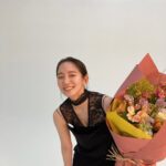 Riho Yoshioka Instagram - ずっと特番で続けていた、 NHK Eテレで本を紹介する番組。 "理想的本箱"がこの度レギュラー放送が決まりました！ 選書家の幅允孝さん、司書の太田緑ロランスさんと 毎週土曜日午後9時から放送します📚 初回は4月6日から！嬉しい。 「あなたと本を仲介する君だけのブックガイド」をテーマに漠然とした悩みや不安、好奇心に寄り添う本をご紹介します。ぜひ興味ある方は見てみてください。 本との距離が少しずつ近くなっていきます🫧 楽しいですよ♪ そ、し、て こちらも地道に続けてきたBS tbs奈良を紹介する番組、 "奈良ふしぎ旅図鑑"が4月3日から水曜日夜9時45分の枠にお引越しします。見やすい時間になりました！ こちらもぜひチェックしてみて下さい🌿 京都からも近鉄ですぐに行けるのもあり関西の中でも 特に親近感と愛着があります。 良い所だらけの奈良、知られざる奈良を案内します。 私もまた近々奈良旅の予定🦌 何でも続けるものですね。 ではまた🫶🏻 #NHK #Eテレ #理想的本箱　#君だけのブックガイド #奈良ふしぎ旅図鑑　@izaizanara_official @spring_tkj