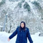 Riho Yoshioka Instagram - この度 「京都市芸術新人賞」を頂きました❄️ 芸術分野における地元の由緒ある賞なので大変嬉しかったです。 今年は京都観光大使を務めて2年目になります。 より地元に貢献できるような選択、 京都の文化や芸術の素晴らしさを広められるような仕事、 京都の映画演劇界隈から頑張っていきたいと志ある若い方にとっての希望になれるような活動をしていきたいなと思っております。 私が携わってる仕事は決して一人で作っていくことが出来ないジャンルです。 皆んなで助け合ってより良い作品を届けていけるように誠実に実直にこれからも頑張っていきます。 最近は連日色んな山奥へ行って撮影してます🌨 新しい作品待機してるので待っててください。 #京都市芸術新人賞