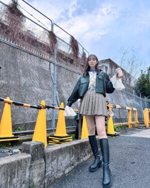 Rika Adachi Instagram - 昔の写真をひっぱりだす…📸

暑くてなにもしたくないなー
エアコンつけはじめるの、いつからが正解なんだろ？
迷いどころ〜
もう使ってる人いる🫠？