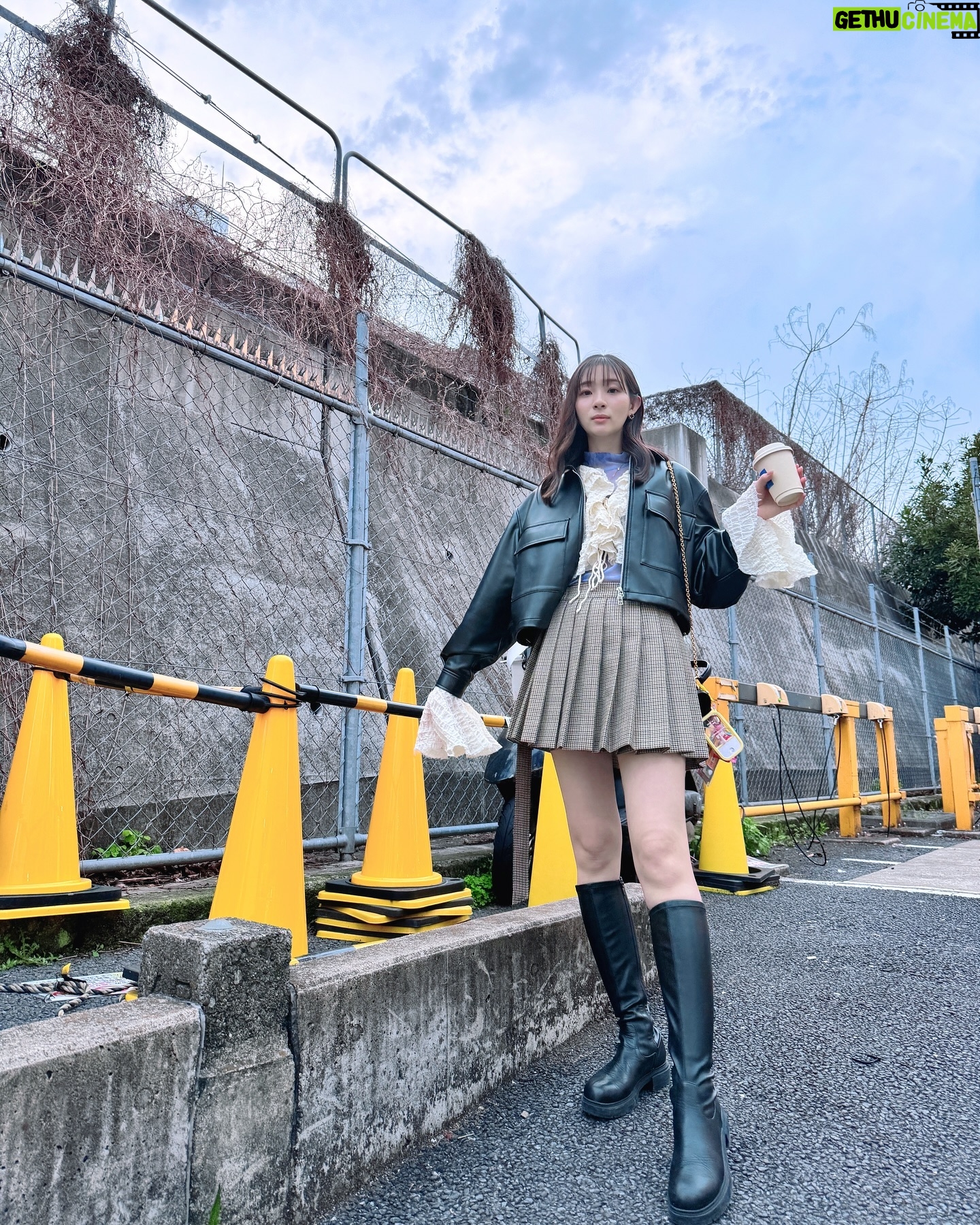 Rika Adachi - 3 Likes - 昔の写真をひっぱりだす…📸
暑くてなにもしたくないなー
エアコンつけはじめるの、いつからが正解なんだろ?
迷いどころ〜
もう使ってる人いる🫠?