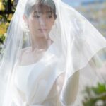 Rika Adachi Instagram - . 10代の頃からグラビアでお世話になってる LUCKMANさん @n.k.luckman 写真集とか週プレとか 本当にたくさんお世話になってて 撮影中に「いつかウエディングドレス撮ってくださいね〜」 なんて言ってたことを 実現してもらいました☺️🤍 今回のオーダーはLUCKMANらしい写真で！笑 そして家族たち、とくにおじいちゃんおばあちゃんを撮ってください！ってお願いしてました。 もうさいっこうに撮ってくださってて 好き🥰オブ好き🥰笑 第一弾LUCKMANさんにしか撮れない 足立梨花の1日をみなさんにおすそ分け📸✨ #アニヴェルセルみなとみらい横浜 #アニヴェルセル #anniversaries #ウエディング #wedding