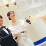 Rika Adachi Instagram - そしてそして 名探偵コナンの原作者 青山剛昌先生が描いてくださった色紙🥰🌸 大切にウェルカムスペースに 飾らせていただきました🤍 そしてウエディングケーキも キッド様のハット…？？？笑 披露宴でもコナン愛をたくさんいれてみました😳🎀🤍