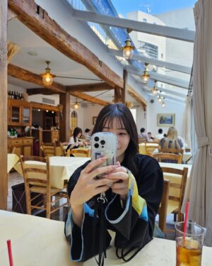 Rika Adachi Instagram - この色合いかわいい🩵
