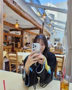 Rika Adachi Instagram - この色合いかわいい🩵