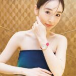 Rika Izumi Instagram - スイスのラグジュアリーウォッチ＆ジュエリーブランドが揃う"TimeVallée" 4月26日に日本初のブティックが麻布台ヒルズにオープンしたのでお邪魔しました。 11ものラグジュアリーメゾンの時計とジュエリーが並ぶ店内は、柔らかいシャンパンゴールドの光に包まれた素敵な雰囲気✨ 時計を身につけて、ラグジュアリーなひとときを過ごせました。 @timevallee @timevallee_azabudai #timevallee#timevallee_azabudai #chopard#iwc#jaegerlecoultre #piaget #vacheronconstatin #PR