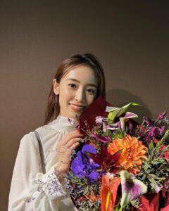 Rika Izumi Instagram - メッセージやコメント お花やプレゼントをくださった皆様、 本当にありがとうございました💐💝 #birthday