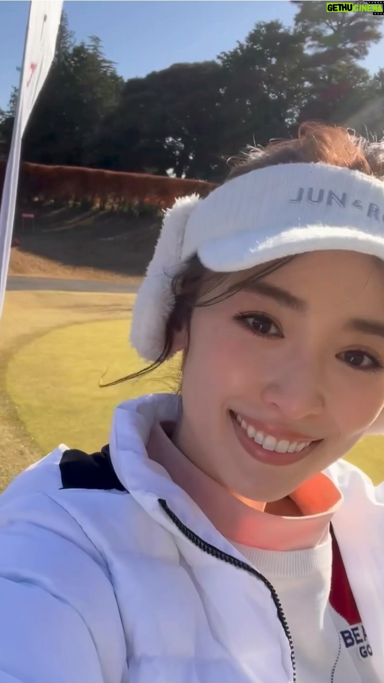 Rika Izumi Instagram - Oggiオープンゴルフの開催日⛳️ お天気にも恵まれて気持ちの良い1日でした。 少しの時間でしたが、参加してくださった皆様と一緒に過ごすことができて充実したイベントを楽しめました☺️ ありがとうございました✨ @oggi_mag #ゴルフ