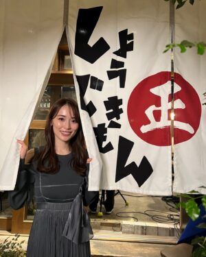 Rika Izumi Instagram - #正直不動産2 今夜10時から7話放送です🏡

へば🫡
