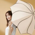 Rika Izumi Instagram - 完全遮光日傘「UVO」のイメージモデルをさせていただいています。 これからの季節に欠かせない日傘⛱️ 長く外にいるときは大きめの傘を、 持ち運ぶことが多い日は、折りたたむとミニサイズになるコンパクトな日傘と、 その日に合わせて選んで使っています。 晴れの日も、雨の日も季節を問わず使える機能性に 豊富なデザインがあるUVOの傘、 ぜひチェックしてみてください☀️ @uvo_official #UVO#ウーボ#日傘