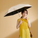 Rika Izumi Instagram - 完全遮光日傘「UVO」のイメージモデルをさせていただいています。 これからの季節に欠かせない日傘⛱️ 長く外にいるときは大きめの傘を、 持ち運ぶことが多い日は、折りたたむとミニサイズになるコンパクトな日傘と、 その日に合わせて選んで使っています。 晴れの日も、雨の日も季節を問わず使える機能性に 豊富なデザインがあるUVOの傘、 ぜひチェックしてみてください☀️ @uvo_official #UVO#ウーボ#日傘