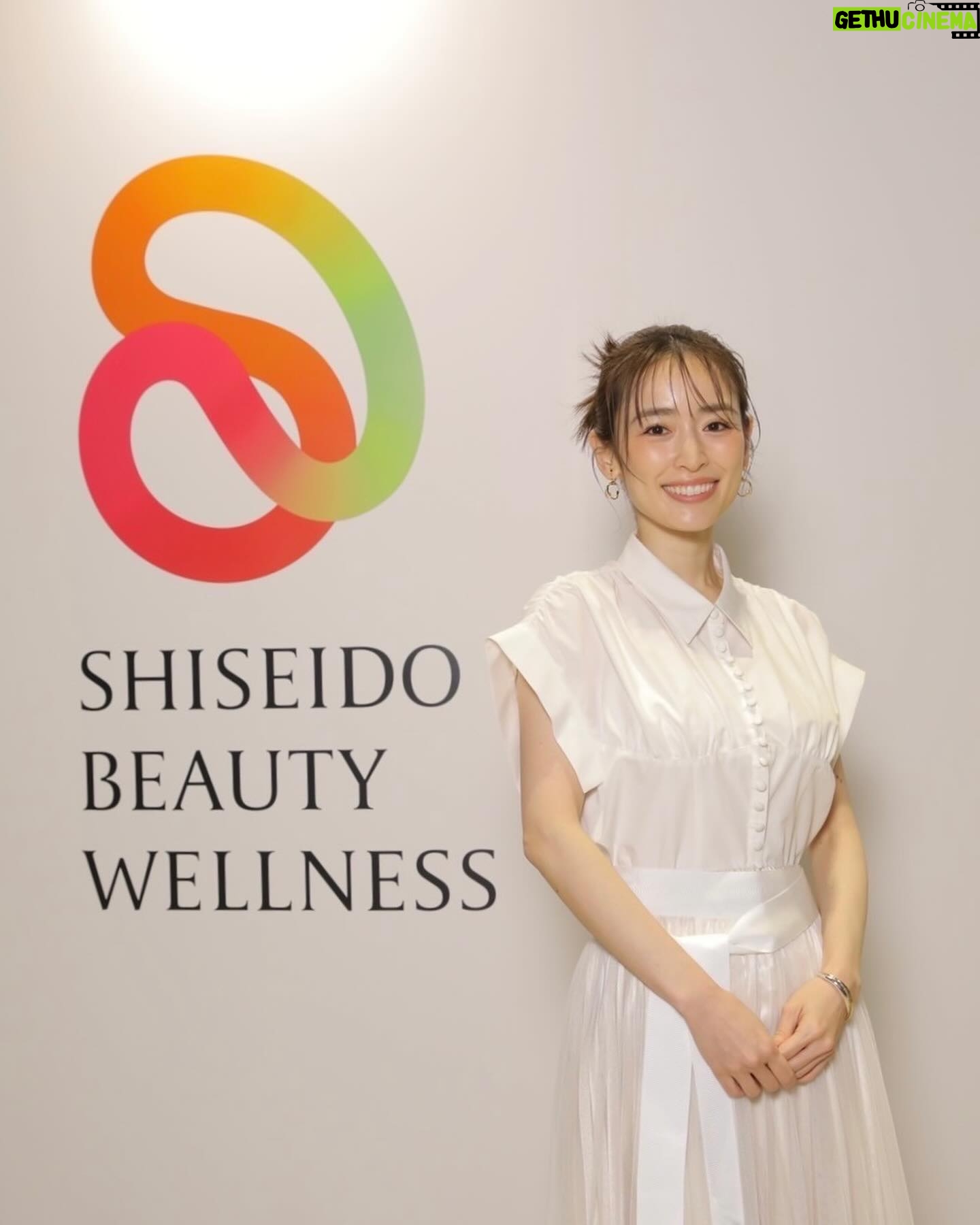 Rika Izumi Instagram - SHISEIDO BEAUTY WELLNESSのPOP UPへ行ってきました。 「はだ、からだ、こころの繋がり」健康的な美しさを保つ、インナービューティーについて学んできました。 資生堂が解き明かしたインナービューティーのアルゴリズムや、専門家の方が答えてくれる「問い×答え」の展示でも初めて知った驚きが沢山でした。 鼻骨格チェックでは、骨格から解析できる肌質や酸素量を計測して、未来のためにできる予防ケアを提案していただきました。 “美しい、は生きている”を体験できます。 公式サイトに色々なコンテンツが公開されているのでぜひチェックしてみてください。 #PR #資生堂ビューティーウエルネス @shiseidobeautywellness