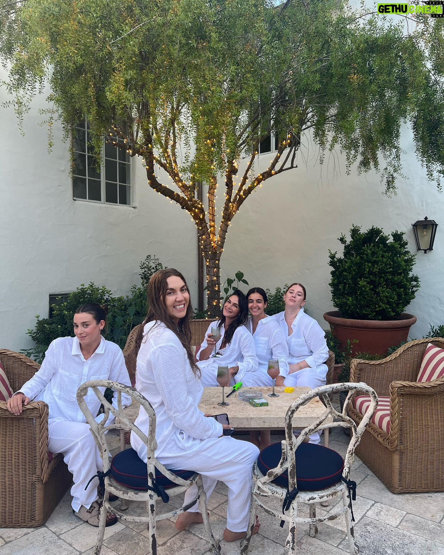 Riley Keough Instagram - A sweet birthday celebration 🎈