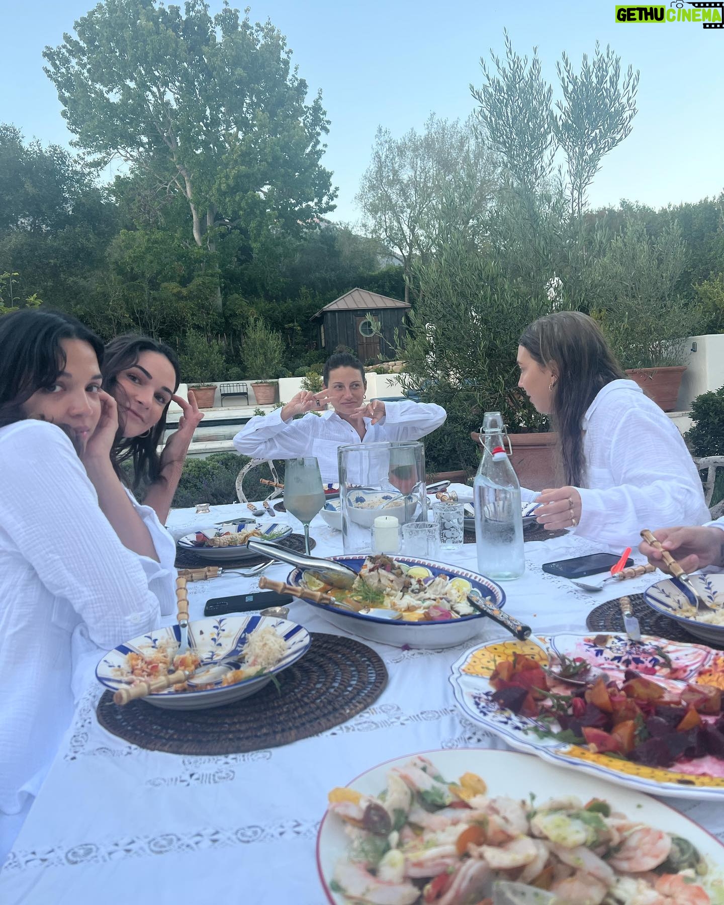 Riley Keough Instagram - A sweet birthday celebration 🎈