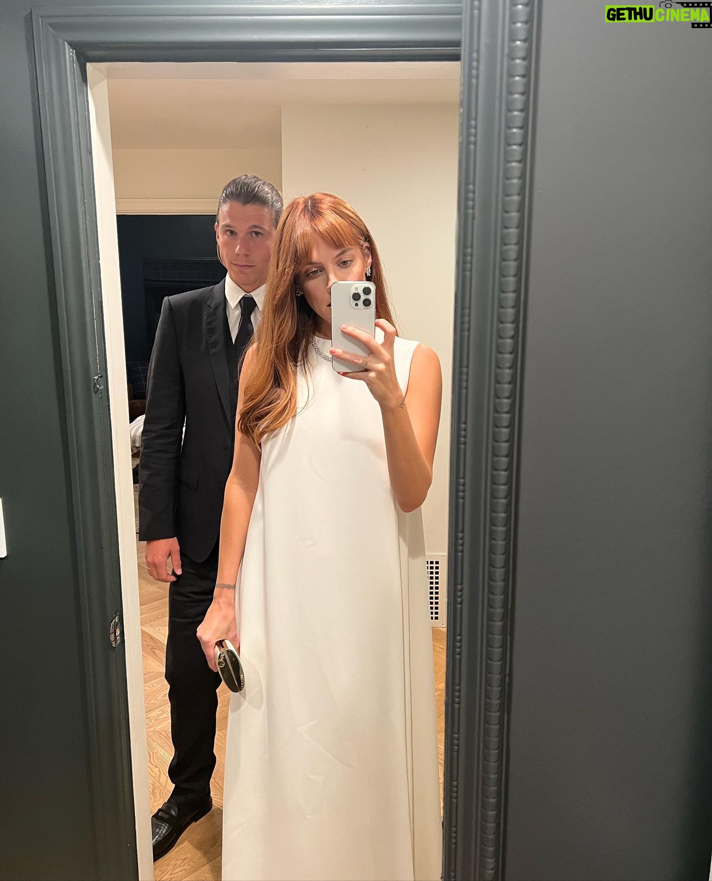 Riley Keough Instagram - Take 2 at the @baby2baby gala because these are better. Iām so grateful for all you do @baby2baby š