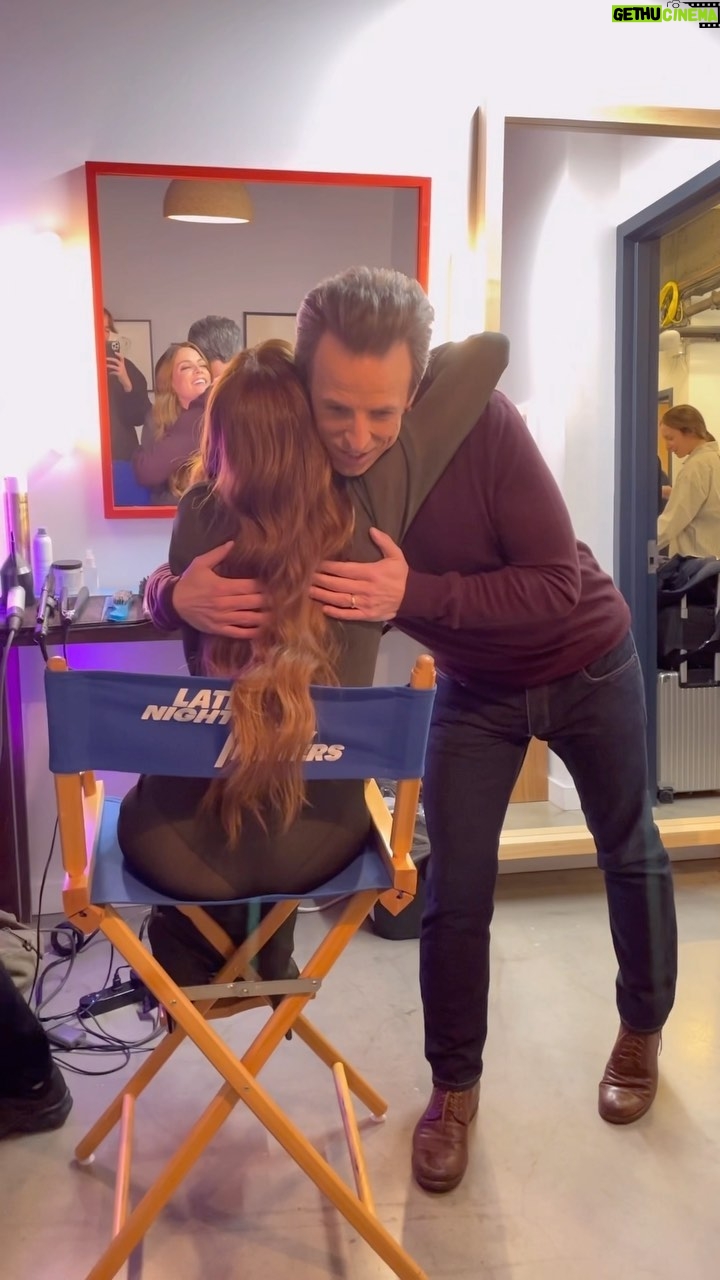 Riley Keough Instagram - Finishing out press tour with @latenightseth! And in bigger news… the first three episodes of @daisyjonesandthesix are officially OUT NOW!! Surprise!!