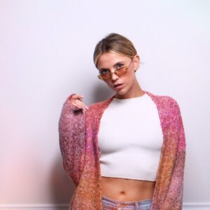 Riley Voelkel Instagram - In my #Lover Era with @vicidolls and @woodyseyewear 💋 #ootd #vicidolls #loverera #woodyseyewear #taylorswift #quentinmeowantino Photos by @mike.c.robertson