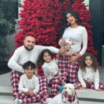 Rima Fakih Instagram - Lord, in this holy season of prayer and song and laughter, we praise you for the great wonders you have sent us. عيد ميلاد مَجيدكُلّ عام وَأَنْتُم بِخَيْر 🙏🏽🎄 عائلة صليبي