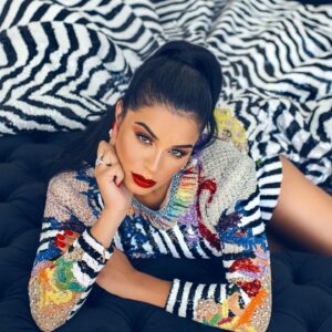 Rima Fakih Instagram - Only make moves when your heart's in it 
And live the phrase, "Sky's The Limit"