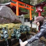 Rin Takahashi Instagram - 箱根旅行のとき💓 行ってみたかった #九頭竜神社 #箱根神社 #箱根七福神 に行ってきました✨🐉 華音ちゃんと🤍 @miyahara_kanon もちろん御朱印ももらってきました⛩️ 実は旅行1日目天気が悪かったので2日目も連続で行ってきました🫢 ご縁があるということですね🐲 いきたい神社がたくさん⛩️✨
