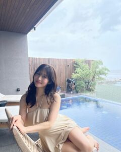 Rin Takahashi Instagram - マネージャーさんがたくさん撮ってくれました📷👙🤍 本日はグラビア打ち合わせ行ってきます✨🚶🔥 #和歌山県 #白浜 #南紀白浜