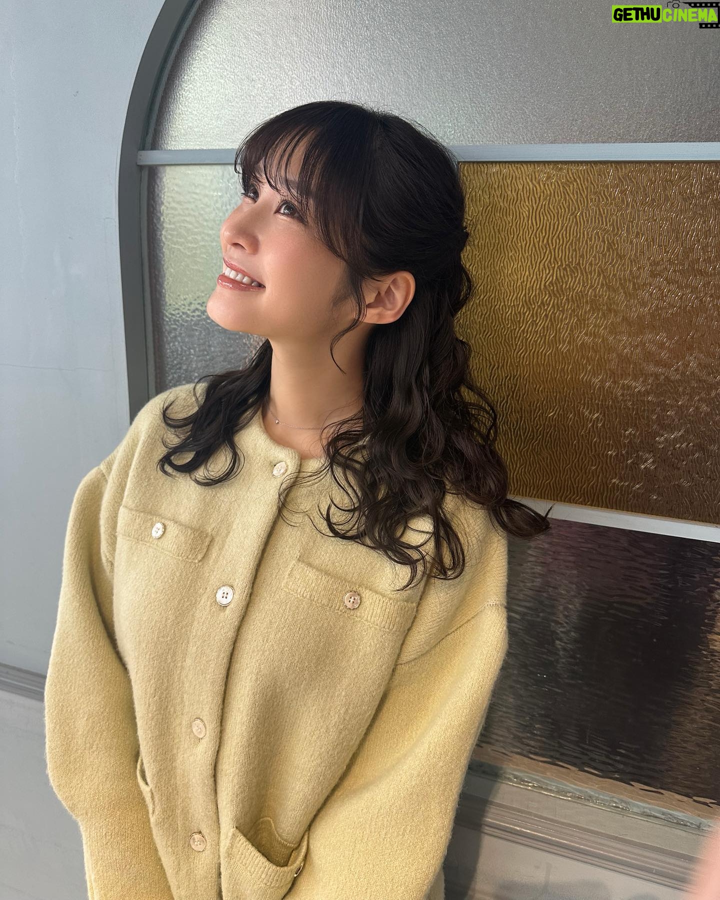 Rin Takahashi Instagram - ウェーブヘアアレンジ🫶 #ウェーブヘア #ヘアアレンジ #ヘアセット #ハーフツイン