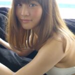 Rin Takahashi Instagram – 本日で芸能活動10周年でした✨
10年もの間楽しく活動続けられているのは、いつも応援して下さるファンの皆様をはじめ
いつもお世話になっている皆様のおかげです🌸
本当にありがとうございます🙇♀️🌼
初めての芸能界という世界に飛び込むのは不安もありましたが、今は毎日が新鮮で色々なことに挑戦させて頂けて楽しい日々を過ごしております🥰
そして10周年ということで、ファンの方が本日の名古屋競馬3R『祝!高橋凛デビュー10周年記念杯』をプレゼントしてくださりました🥹✨
嬉しすぎるサプライズに飛び跳ねました🐴笑
みんなでXやInstagramで一緒に予想したり本当に楽しかったです💓
そしてなんと!!!!!!!!!
レースも的中させることができました🥹🐴❤️
素敵なプレゼントを本当にありがとう🥰
写真は本日イワタさんに撮って頂いたお写真と、10年前に撮って頂いたお写真です✨
10年って本当あっという間😳😳😳
そして名古屋競馬場での記念すべきお写真です🫣❤️
そしてそして本日は競馬関連がもう一つ!✨
22時52分〜23時
フジテレビ『週末はウマでしょ!』出演させて頂きます🐴
こちらもぜひ観てください🥰
最後まで読んで頂きありがとうございました💛