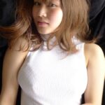 Rin Takahashi Instagram – 本日で芸能活動10周年でした✨
10年もの間楽しく活動続けられているのは、いつも応援して下さるファンの皆様をはじめ
いつもお世話になっている皆様のおかげです🌸
本当にありがとうございます🙇‍♀️🌼

初めての芸能界という世界に飛び込むのは不安もありましたが、今は毎日が新鮮で色々なことに挑戦させて頂けて楽しい日々を過ごしております🥰

そして10周年ということで、ファンの方が本日の名古屋競馬3R『祝！高橋凛デビュー10周年記念杯』をプレゼントしてくださりました🥹✨
嬉しすぎるサプライズに飛び跳ねました🐴笑
みんなでXやInstagramで一緒に予想したり本当に楽しかったです💓
そしてなんと！！！！！！！！！
レースも的中させることができました🥹🐴❤️
素敵なプレゼントを本当にありがとう🥰

写真は本日イワタさんに撮って頂いたお写真と、10年前に撮って頂いたお写真です✨
10年って本当あっという間😳😳😳
そして名古屋競馬場での記念すべきお写真です🫣❤️

そしてそして本日は競馬関連がもう一つ！✨
22時52分〜23時
フジテレビ『週末はウマでしょ！』出演させて頂きます🐴
こちらもぜひ観てください🥰

最後まで読んで頂きありがとうございました💛