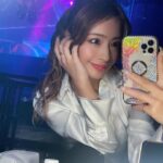 Rina Hashimoto Instagram – 先日はとっってもお久しぶりのライブ
お越しくださった皆様!
ありがとうございました😊♡
久しぶりしっかりリハやったり、
新しい楽曲をつくったり
楽しい毎日でした🤭🩷
新曲Pop champagneを披露しました!
そして、MVがでたよー!
Mamama という曲は前からあったんですが、
三人バージョンで新しくMVを撮り直しました!
今日はそんなオフショットです!
お着物はスタッフさんが選んでくれたんやけど
めちゃくちゃ可愛くてお気に入りです💜😮
MVたくさんみてね!
シャベチャンにアップされてますー!🤭❤️
今すぐ見てきて!感想おしえて!
最後の1枚は、
MVの撮影おわりに、久しぶりに行った日高屋さん。笑
疲れた体に辛いラーメンがとっても染み渡りました🤤♡