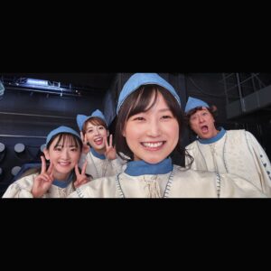 Rina Ikoma Instagram - ✴︎

ドラマ　推しを召し上がれ⁣
最終回までお付き合い頂きありがとうございました🥺💙⁣
⁣
作品も現場にも癒される、素敵な時間でした！⁣
⁣
⁣
ちらほら2期を御所望の声が(*´꒳`*)⁣
私も、そうなったらいいなっっ！！⁣
⁣
最終回のエンディングダンスは⁣
すっっっごい楽しかった〜✨✨⁣
⁣
#推しを召し上がれ⁣
#推し召⁣
⁣
#鞘師里保⁣
#橋本さとし⁣
#明日海りお⁣
#生駒ちゃん