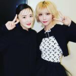 Rina Ikoma Instagram - ✴︎⁣ 「東京ガールズコレクション 2023 AUTUMN/WINTER」⁣ ⁣ とっても嬉しい事がありました💛⁣ ⁣ SHEINさんのステージに出演させて頂いたのですが、⁣ 生駒の次を歩いたのが⁣ 志田こはくちゃんだったのです💛💛⁣ ⁣ 沢山活躍されてますが、⁣ 暴太郎戦隊ドンブラザーズの⁣ 鬼頭はるか！！オニシスター！！！⁣ ⁣ まさかの推しとの初共演！！！⁣ ⁣ ファイナルライブツアーにてご挨拶はさせていただきましたが、お仕事一緒になるなんて〜🥺⁣ ⁣ 嬉しいし、萌えが爆発して、⁣ ⁣ 不思議と緊張しなかった！！！⁣ ⁣ ランウェイはど緊張するのですが⁣ 推しパワーと、こはくちゃんの笑顔に支えられて⁣ 楽しくランウェイが出来ました！⁣ ⁣ 写真も撮ったよ〜(*´꒳`*)⁣ ⁣ またお仕事もご飯もよろしくお願いします💛💛⁣ ⁣ あぁ、、かわいい。。⁣ かわいい。。⁣ まだ19歳。⁣ かわいい。⁣ お姉さん、なんでも奢るよ。⁣ ⁣ ⁣ 川後の陽菜さんとも久しぶり！！⁣ ビジュが好みすぎる。色々活躍してて、頑張っててすごいよ〜。⁣ やりたい事にトライしてるのって大変だけど羨ましい！！(*´꒳`*)⁣ ⁣ みおなちゃんは楽屋隣で一緒にケータリング取りに行ったのに写真撮らなかった。⁣ 何故ならその時生駒はすっぴんだったから！！⁣ ⁣ 飛鳥ちゃんは会えなかったな〜〜😳⁣ ⁣ 思い出でした(*´꒳`*)⁣ ⁣ #東京ガールズコレクション⁣ #TGC⁣ #志田こはくちゃん⁣ #川後陽菜⁣ #生駒ちゃん
