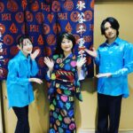 Rina Ikoma Instagram - . 水谷千重子50周年記念公演も⁣ ⁣ 気づいたら、明日が大千穐楽です！！⁣ ⁣ さみしい🥺⁣ ⁣ 毎日すごく充実していて。⁣ エンタメをギュッと凝縮したこの公演は⁣ めちゃくちゃ勉強になります！！⁣ ⁣ 千重子先生のお歌も毎日聴けて贅沢な日々です(*´꒳`*)⁣ ⁣ 昨日今日と、⁣ 千重子先生とダンスでジョインさせて頂きました！！⁣ ⁣ 平野泰新くんと！！⁣ 今回も踊れて本当に嬉しかったです🥰⁣ ⁣ 御崎進さんとのお写真。⁣ 御崎さんの目が！！👀⁣ ⁣ 萬みきおさんと⁣ 伊達みきおさん味がすごいですね〜笑⁣ ⁣ 根本要さんと！！⁣ ステージ後にご挨拶したら、⁣ 是非写真撮りましょうと仰って頂きました！！⁣ ⁣ 舞台素敵でしたよ！⁣ 千秋楽までお客様を楽しませてくださいねと⁣ ⁣ お話ししてくださいました！！⁣ 心に刻まれました！！⁣ ⁣ 千重子先生のステージは⁣ 様々なジャンルの素晴らしい方々の歌を聴けて⁣ 本当に贅沢ですし、私も頑張りたいってモチベーションがあがりまくります！、⁣ ⁣ 明日も、しっかり努めます(*´꒳`*)⁣ ⁣ #水谷千重子 先生⁣ #御崎進 さん⁣ #萬みきお さん⁣ #根本要 さん⁣ #平野泰新⁣ #生駒ちゃん⁣