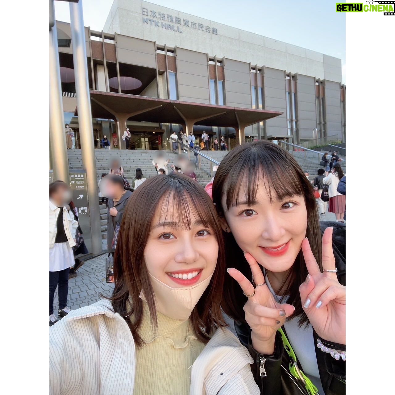 Rina Ikoma Instagram - . 寛也さんのお陰で縁が出来て みっくとお友達になり💕 暴太郎戦隊ドンブラザーズの ファイナルツアーに行って来たよ!! オタ活!推し活!! 最高だった〜(´;ω;`)💕💕 まずみっくとお友達になれる人生で嬉しいでしょ⁈ んで一緒にドンブラのお話しながら会場まで行ってオタ活するなんて。。。 生駒ちゃん。 よかったね〜(´;ω;`) 太郎が言ってる 縁が出来たな。 を最近めちゃくちゃ実感してます。 そして、遠征や、配信や、もちろん東京でもいつも駆けつけて応援してくださるファンの皆さんに改めて感謝できるオタ活が出来ました(*´꒳`*)! ドンブラザーズの皆様最後まで頑張って下さい!! #暴太郎戦隊ドンブラザーズ #ファイナルライブツアー #伊藤美来 #松本寛也 #生駒里奈 #推し活