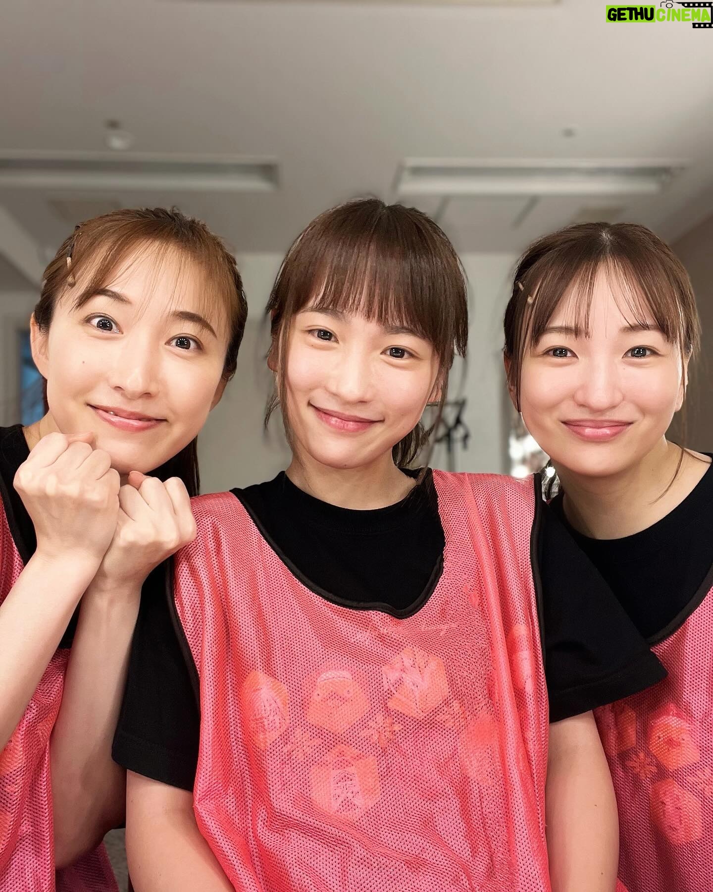 Rina Kawaei Instagram - 大阪やで〜! くみちゃんはなちゃんと👭🏻 27日からよろしくお願い致します🫶🏻 #千と千尋の神隠し