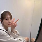 Rina Kawaei Instagram - 数ヶ月花粉と鼻炎で絶不調でしたが 鼻呼吸できるまで回復しました🫡 そしていつの間にか茶髪復活 髪が明るくなると気持ちも明るくなるタイプです さ、明日も元気にいきましょね